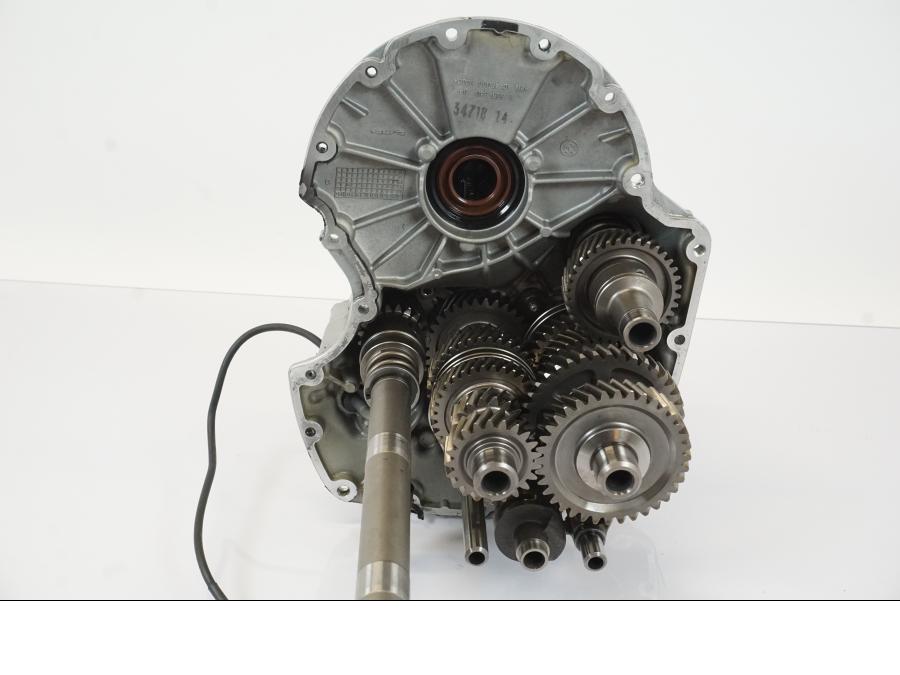 Snett uppifrån på Växellåda från en BMW R 1250 GS -2019 motorcykel.