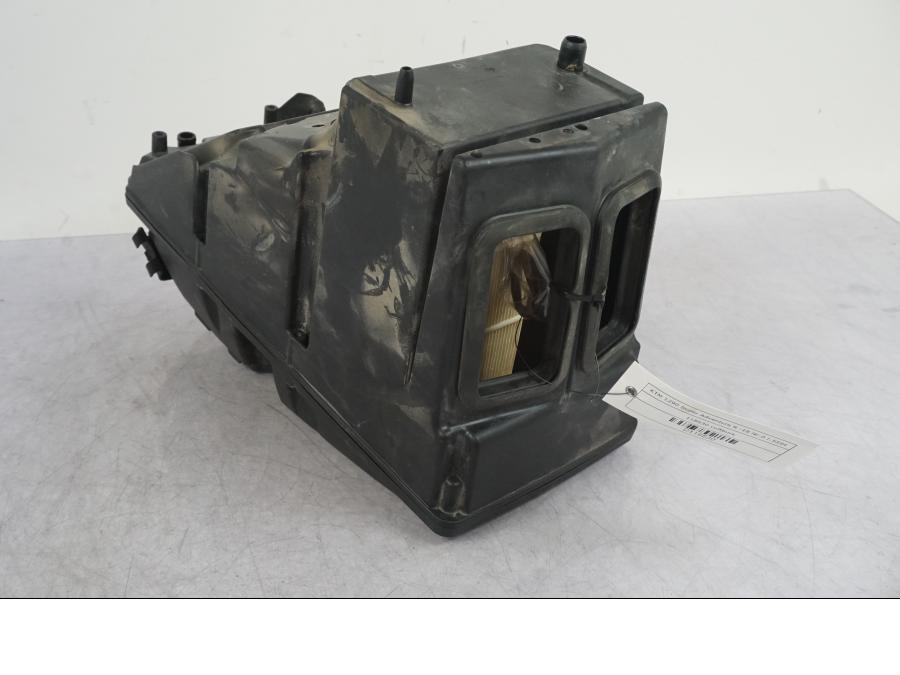 Baksidan på Luftburk från en KTM 1290 Super Adventure R -2018 motorcykel.