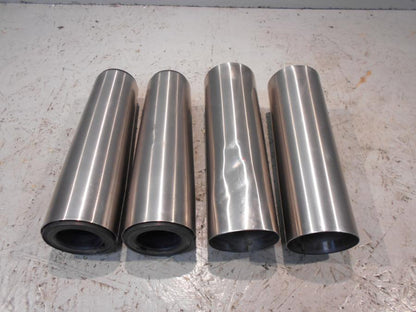 Framsidan på Gaffeldekorrör från en Triumph Speedmaster -2010 motorcykel.