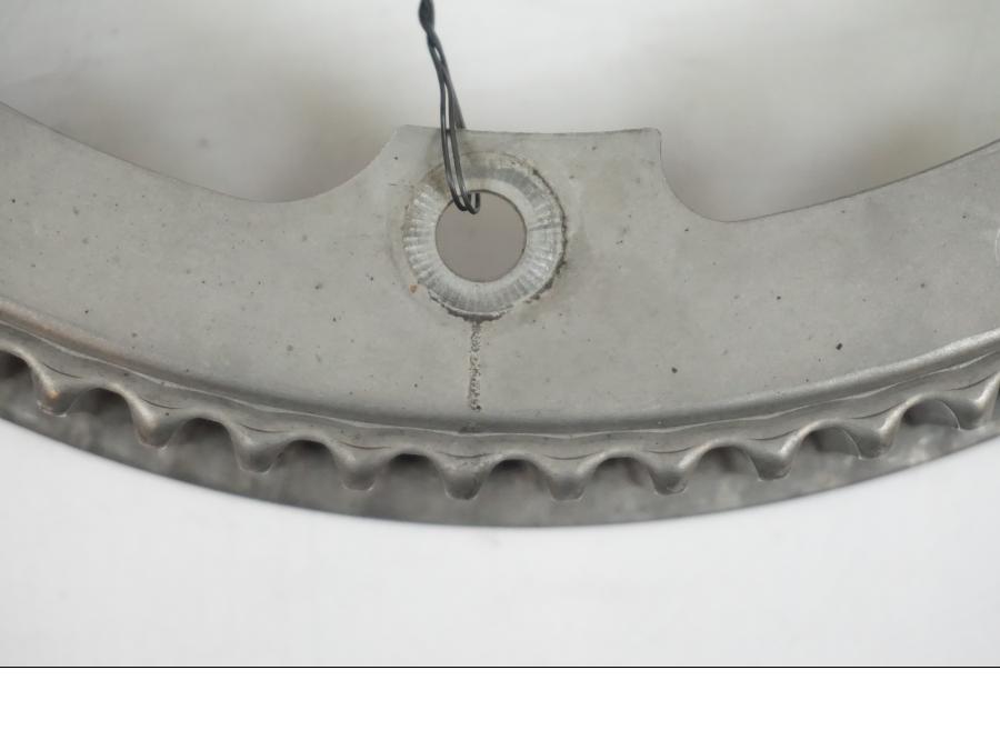 Baksidan på Remdrev från en BMW F 650 CS -2002 motorcykel.