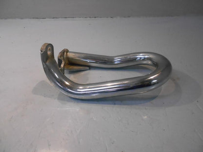 Framsidan på Fotpinnehälskydd från en Honda GL 1800 -2001 motorcykel.