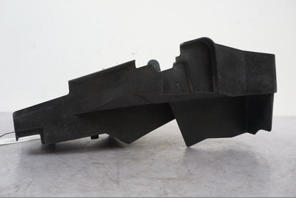 Snett uppifrån på Batterihållare från en Kawasaki ZX-6R -2006 motorcykel.