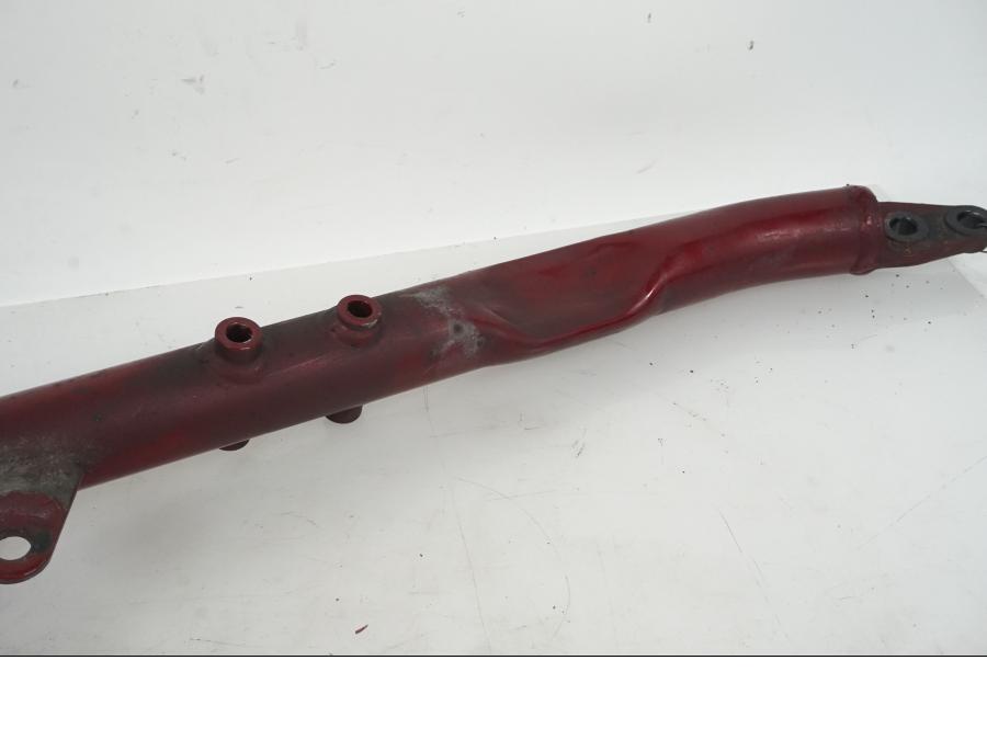 Vänster sida på Ramdel från en Yamaha XJ 900 S -1997 motorcykel.