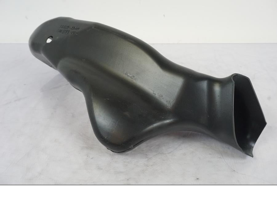 Framsidan på Luftintag från en Suzuki GSX-R 1000 -2005 motorcykel.