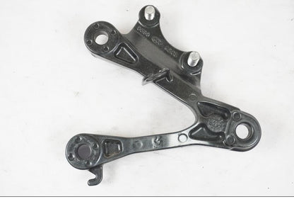 Extrabild1 på Fotpinnefäste inre från en Kawasaki ZX-6R -2011 motorcykel.