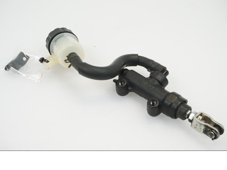 Vänster sida på Bromshuvudcylinder från en Kawasaki ZX-10R -2008 motorcykel.