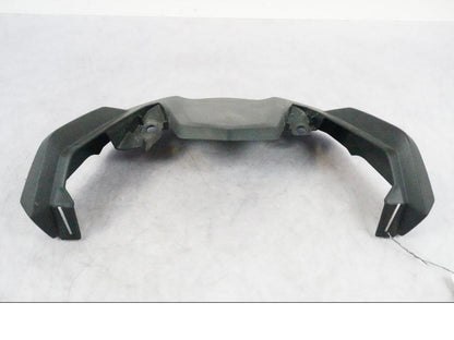 Höger sida på Näbben från en BMW R 1250 GSA -2021 motorcykel.