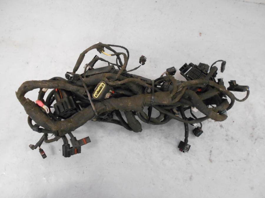 Framsidan på Kabelstam från en BMW R 1200 GSA -2018 motorcykel.