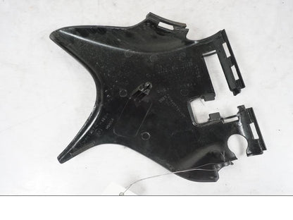 Vänster sida på Ramskydd från en Honda VT 600 C -1998 motorcykel.