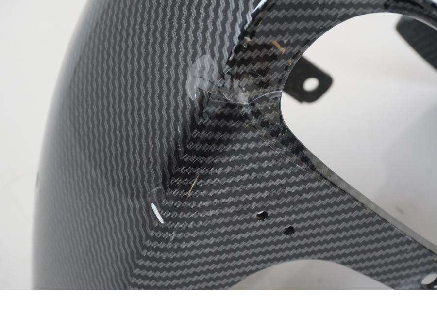 Snett nerifrån på Framskärm från en Suzuki GSX-R 1000 -2007 motorcykel.