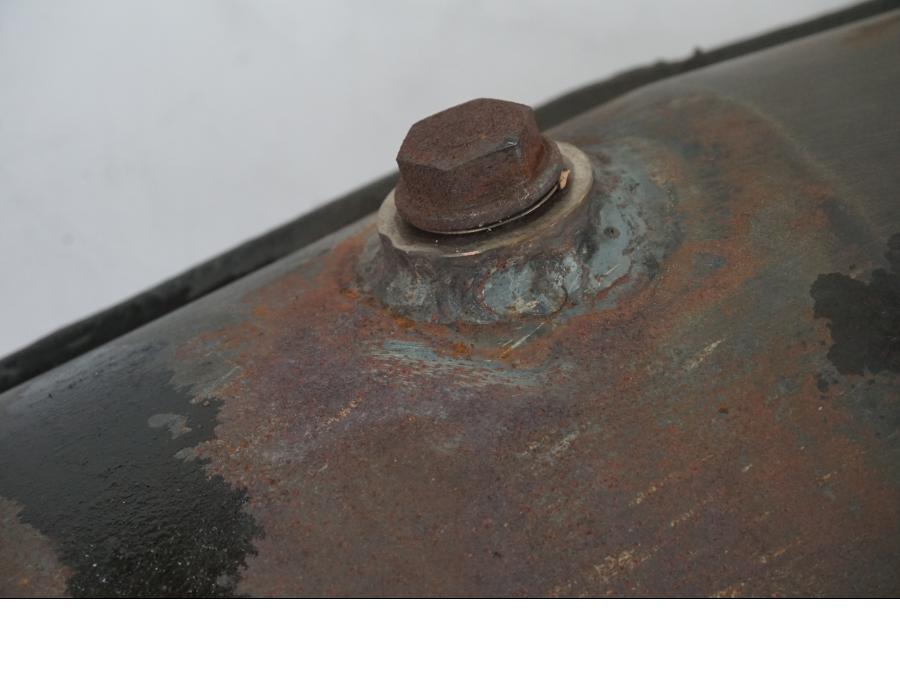 Vänster sida på Avgassystem från en Aprilia RS 125 -2000 motorcykel.