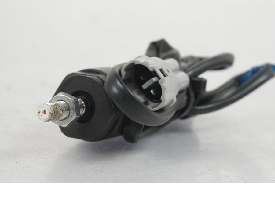 Vänster sida på Quickshift från en Yamaha MT-09 -2019 motorcykel.
