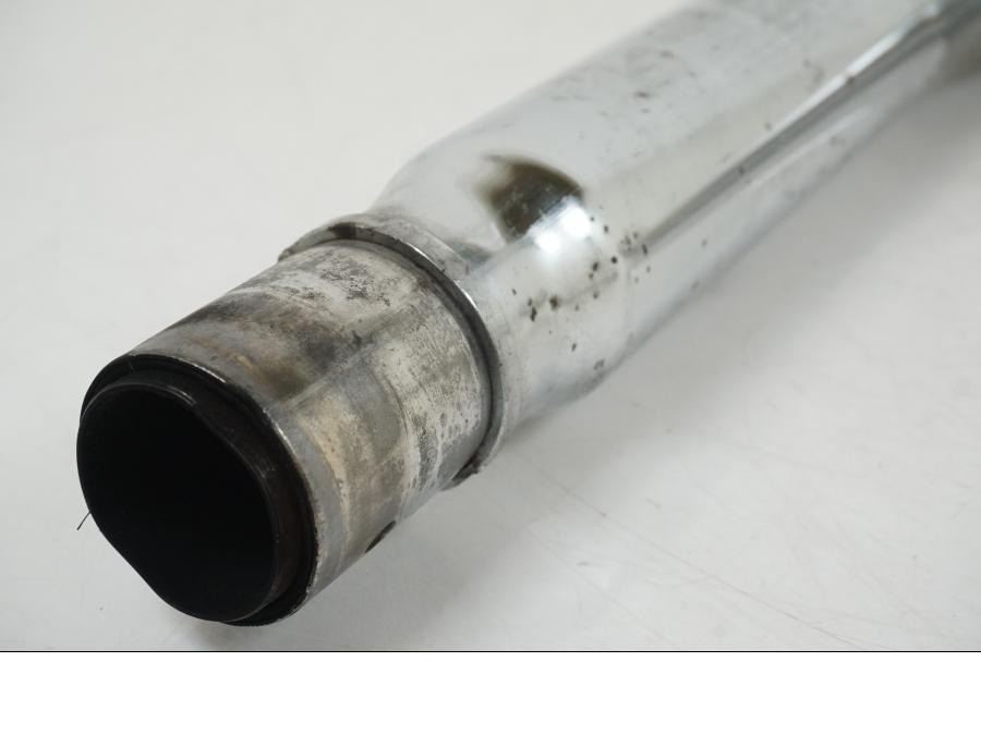 Baksidan på Grenrör från en Suzuki VS 1400 -1999 motorcykel.