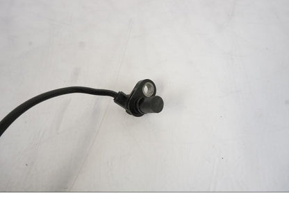 Baksidan på ABS givare från en KTM 125 Duke -2017 motorcykel.