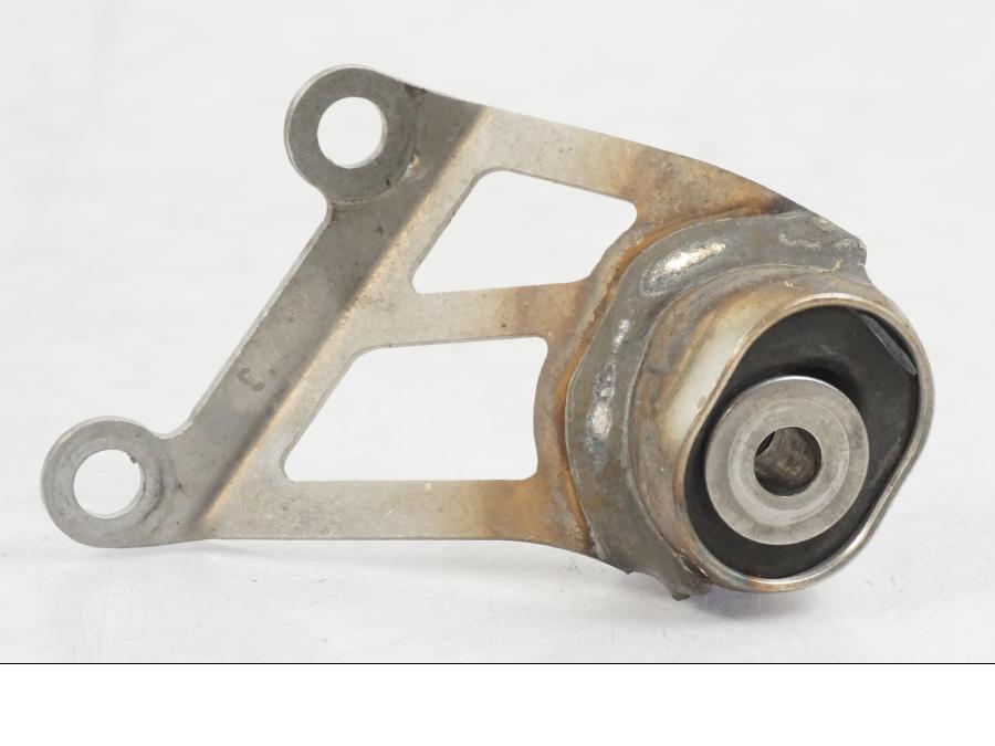 Baksidan på Avgasanslutning från en KTM 1290 Super Duke R -2022 motorcykel.