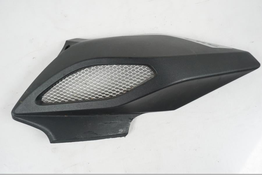 Framsidan på Luftintagskåpa från en MV Agusta Dragster -2014 motorcykel.