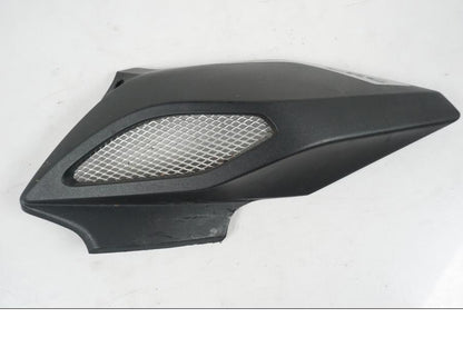 Framsidan på Luftintagskåpa från en MV Agusta Dragster -2014 motorcykel.