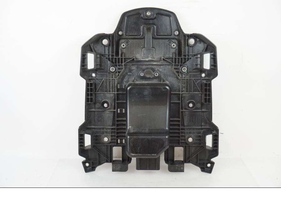 Snett uppifrån på Passagerarhandtagsplast från en H-D Adventure Pan America Special RA1250S -2021 motorcykel.