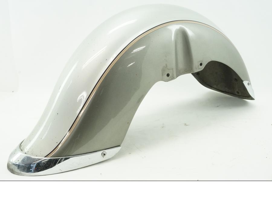 Höger sida på Framskärm från en Yamaha XVZ 13TD -1999 motorcykel.