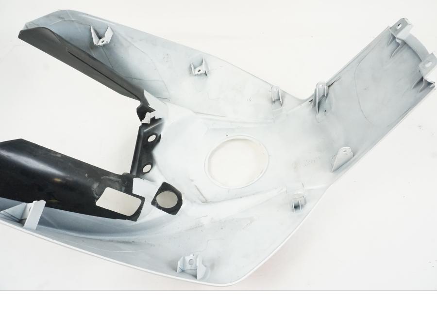 Extrabild1 på Tankkåpa från en KTM 125 Duke -2014 motorcykel.