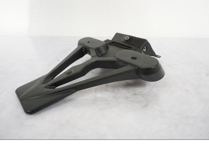 Höger sida på Skylthållare från en Honda VFR 1200 -2010 motorcykel.