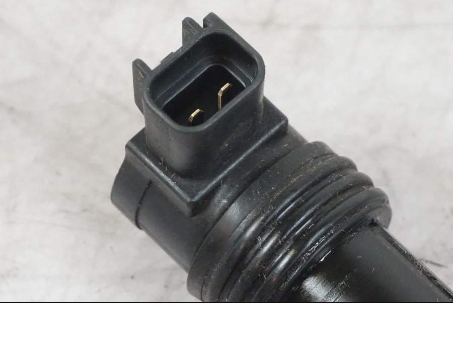 Baksidan på Tändspole från en Kawasaki ZX-6R -2006 motorcykel.