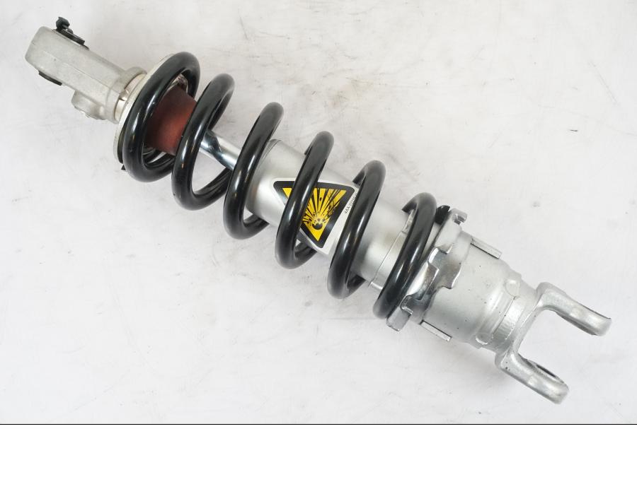 Framsidan på Stötdämpare från en Yamaha MT-09 -2020 motorcykel.