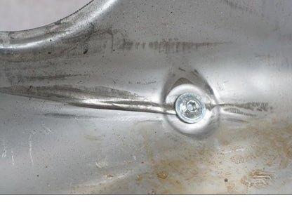 Baksidan på Värmeskydd från en Ducati Multistrada V4 -2024 motorcykel.