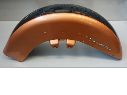 Baksidan på Framskärm från en H-D Touring Road King Classic FLHRCI -2008 motorcykel.