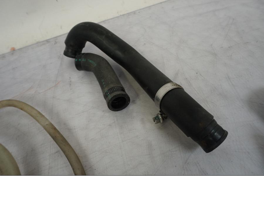 Baksidan på Vattenkyl Slang Set från en Yamaha MT 125 -2017 motorcykel.