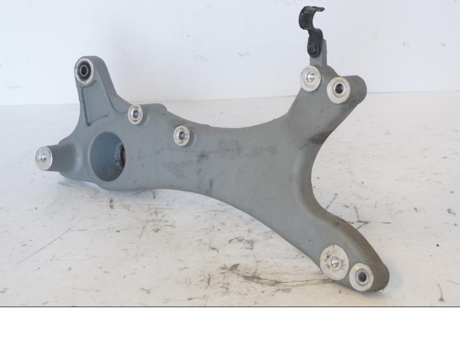 Höger sida på Sving från en Kymco Agility 125 -2019 scooter.