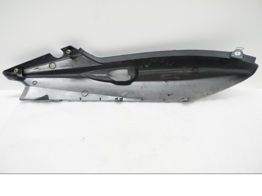 Baksidan på Bakvinge från en Yamaha TDM 900 -2002 motorcykel.