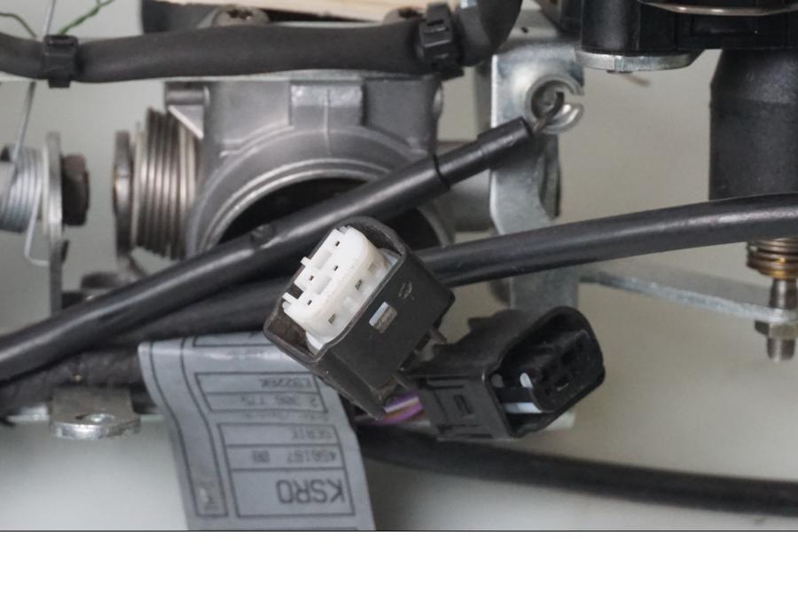 Höger sida på Sidkåpa från en BMW K 1200 S -2007 motorcykel.