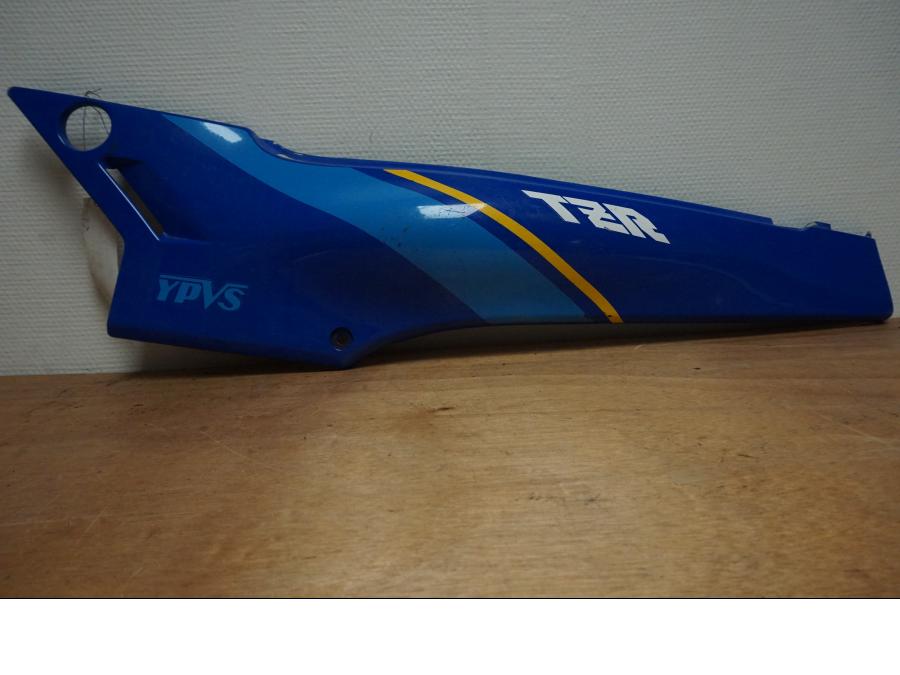 Framsidan på Bakvinge från en Yamaha TZR 125 -1989 motorcykel.