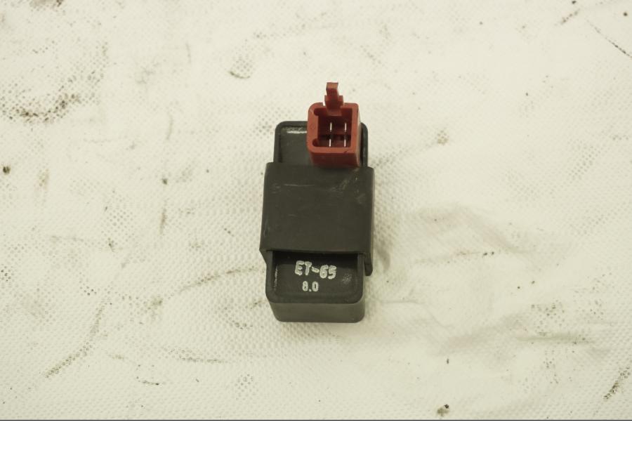 Baksidan på Relä från en Honda ST 1100 -1999 motorcykel.