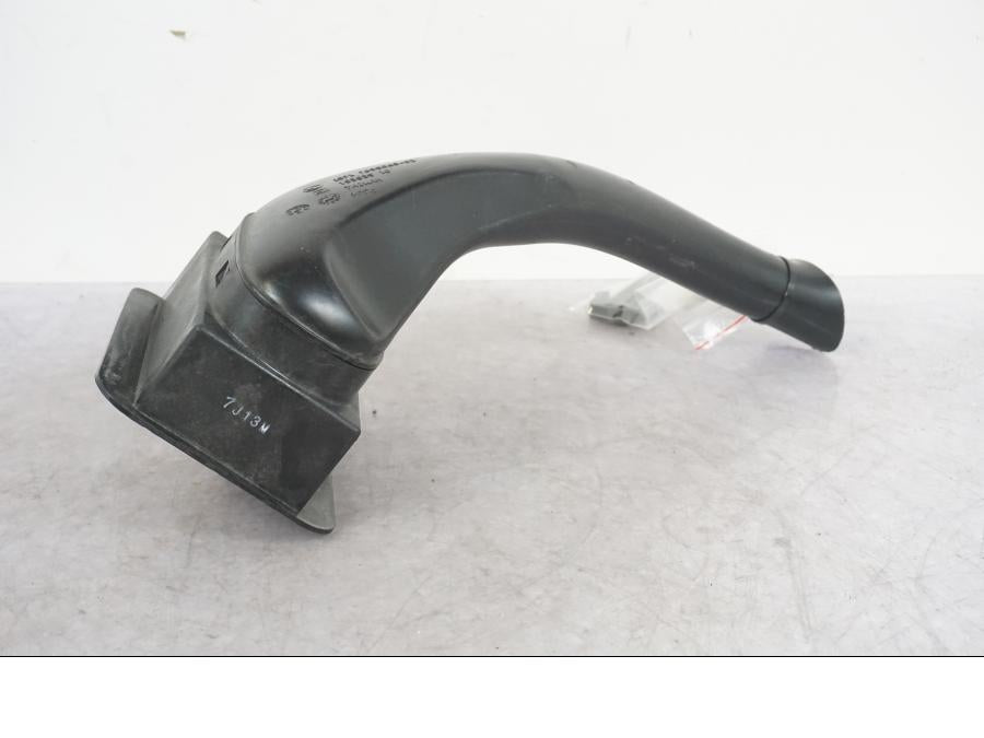 Framsidan på Luftburksnorkel från en BMW F 800 R -2018 motorcykel.