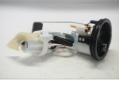 Framsidan på Bensinpump insprut från en BMW R 1250 GS -2019 motorcykel.