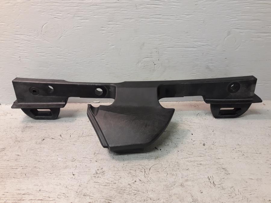 Baksidan på Sidoväskhållare från en Kawasaki GTR 1400 -2012 motorcykel.