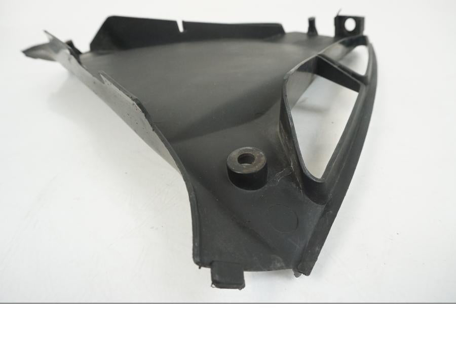 Snett uppifrån på Trekanten från en Yamaha YZF 1000 R1 -2002 motorcykel.