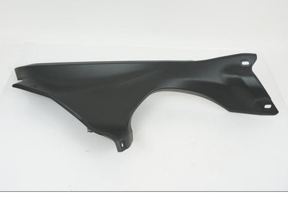 Framsidan på Toppkåpsinsida från en Yamaha YZF-R7 -2022 motorcykel.