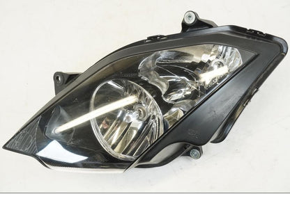 Framsidan på Strålkastare från en Honda VFR 800 -2003 motorcykel.