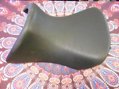 Baksidan på Sadel från en BMW R 1200 RT -2010 motorcykel.