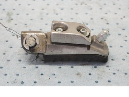 Höger sida på Fotpinne från en Kawasaki Z 650 ABS -2020 motorcykel.