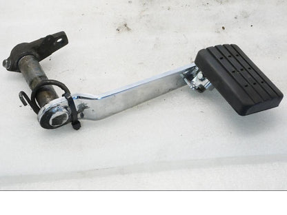 Framsidan på Bromspedal från en Yamaha XVZ 13TD -1999 motorcykel.