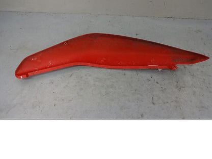 Baksidan på Bakvinge från en Ducati ST2 -2001 motorcykel.