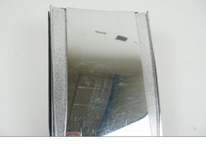 Snett nerifrån på Bensintankdekor från en H-D Softail -2017 motorcykel.