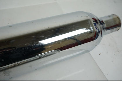 Snett nerifrån på Ljuddämpare från en H-D Touring Road King Classic FLHRCI -1997 motorcykel.