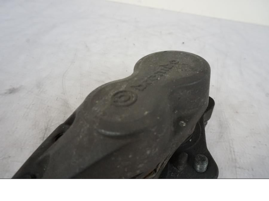 Vänster sida på Bromsok från en BMW R 1150 GS -2002 motorcykel.