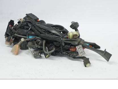 Snett nerifrån på Kabelstam från en Honda CB 500 X -2015 motorcykel.