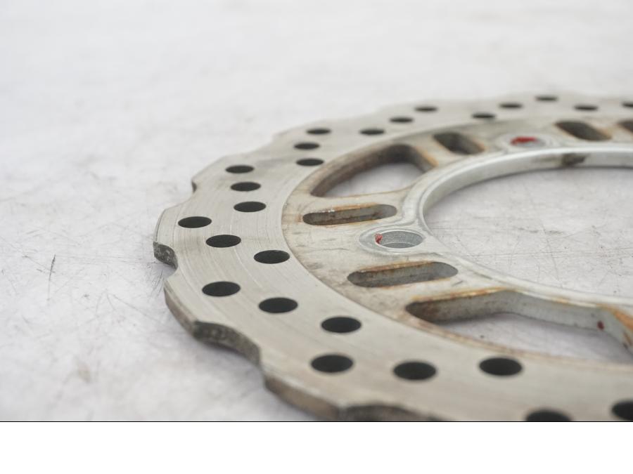 Baksidan på Bromsskiva från en Kawasaki ZZ-R 1400 -2010 motorcykel.